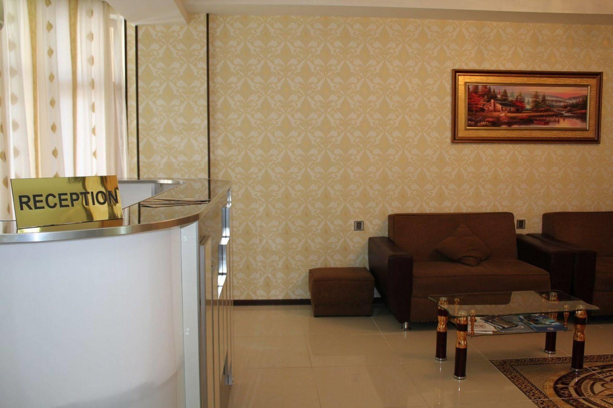 Avand Hotel Baku Extérieur photo